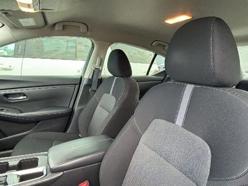 Used 2024 Nissan Sentra SV image 12