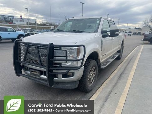 Used 2018 Ford F250 Lariat w/ Lariat Value Package image 3