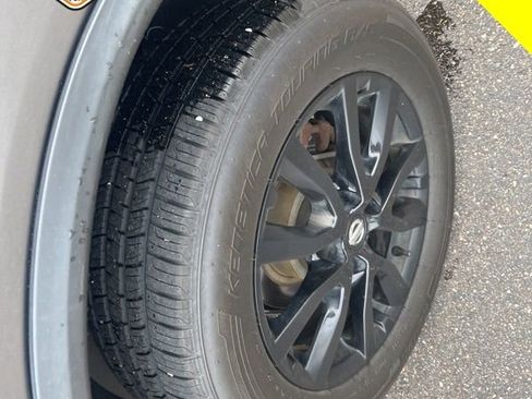 Used 2017 Nissan Rogue SV w/ Midnight Edition Package image 12