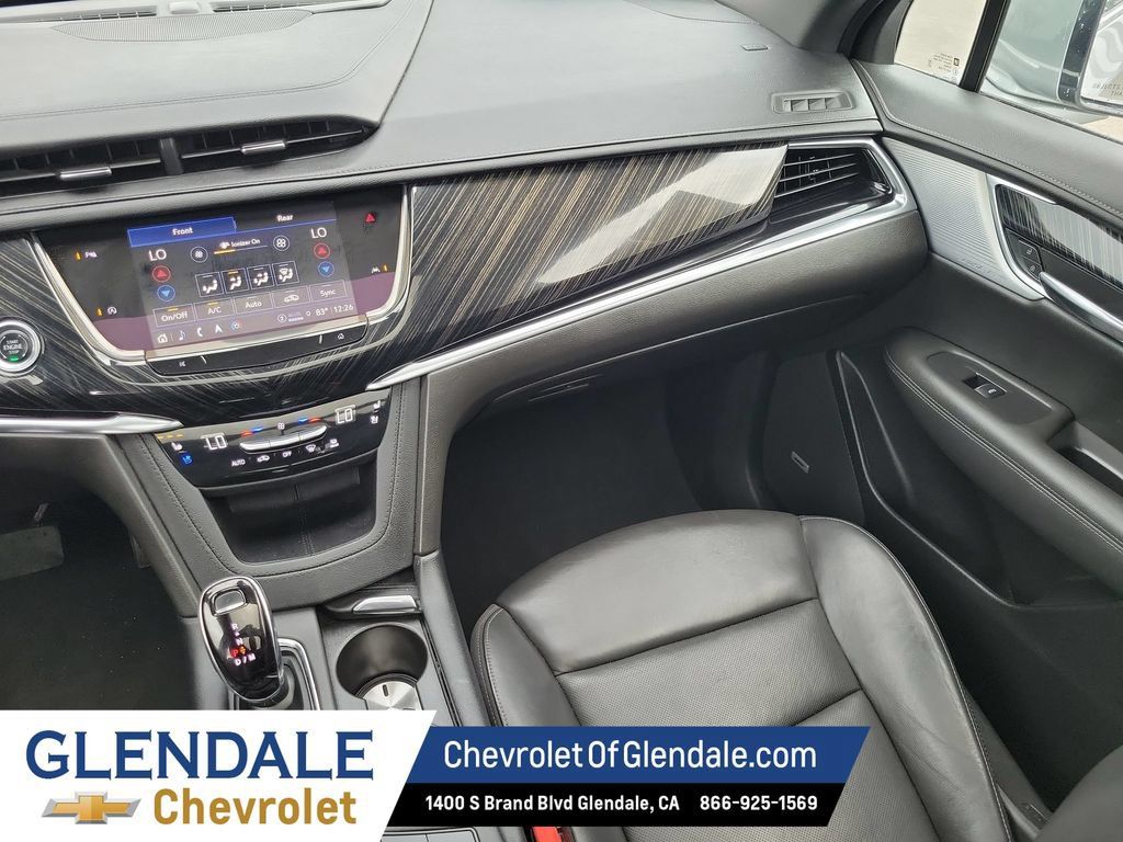 Used 2024 Cadillac XT6 Premium Luxury FWD image 24