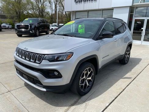 Used 2025 Jeep Compass Limited AWD/4WD image 8