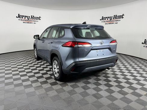 Used 2023 Toyota Corolla Cross L image 10