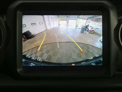 Used 2023 Jeep Wrangler Unlimited w/ 8.4" Radio Group AWD/4WD image 26