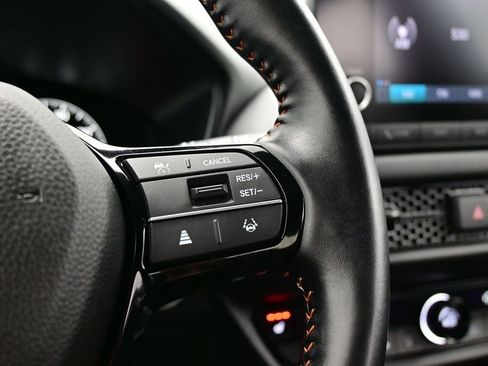 Used 2025 Honda HR-V Sport image 46