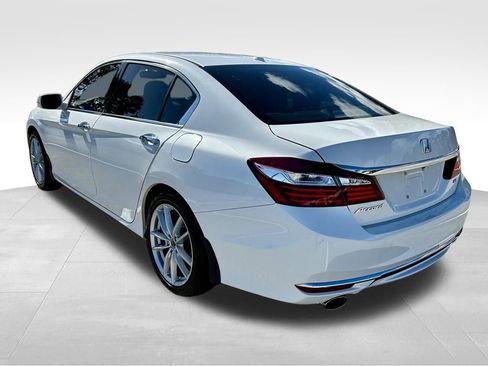 Used 2017 Honda Accord EX-L image 7