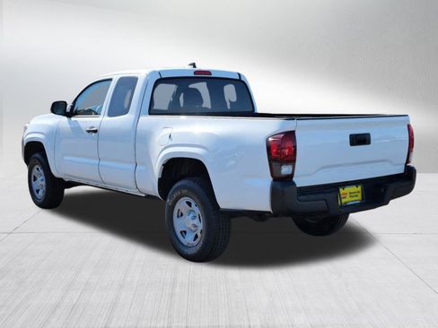 Used 2020 Toyota Tacoma SR image 5