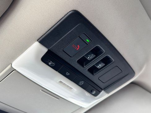 Used 2022 Nissan Pathfinder SL w/ SL Premium Package FWD image 30