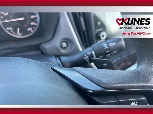 Used 2024 Subaru Crosstrek 2.0i Premium image 19