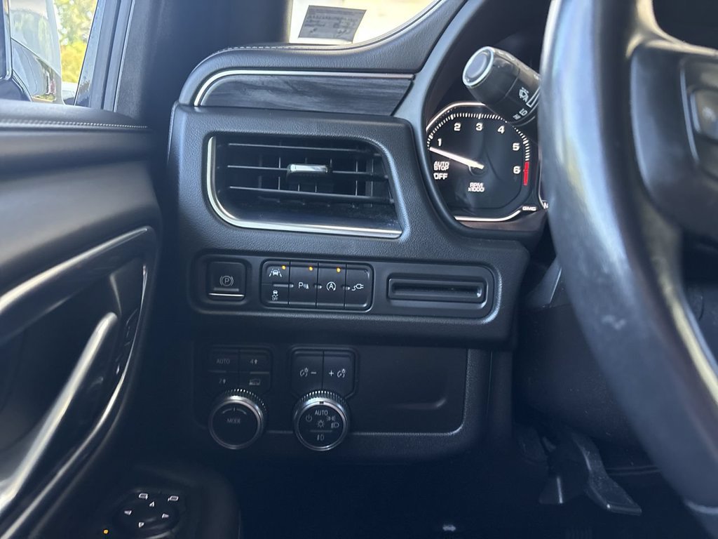 Certified 2021 GMC Yukon XL SLT AWD/4WD image 17