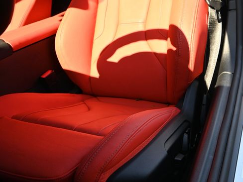 Used 2025 BMW Z4 M40i w/ Premium Package image 22