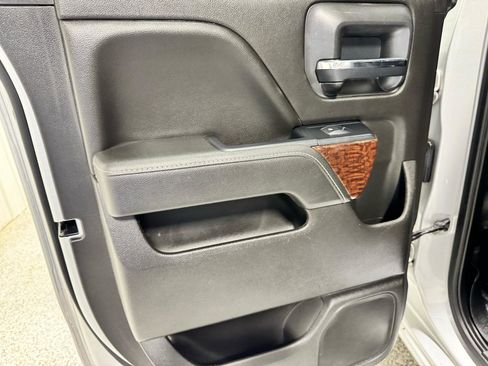 Used 2018 GMC Sierra 1500 SLE w/ SLE Value Package AWD/4WD image 18