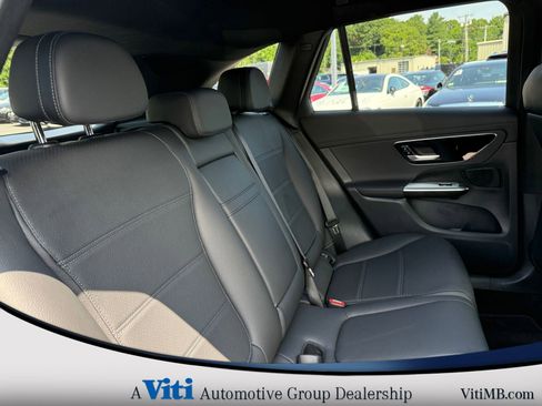 Used 2024 Mercedes-Benz GLC 300 GLC 300 image 27