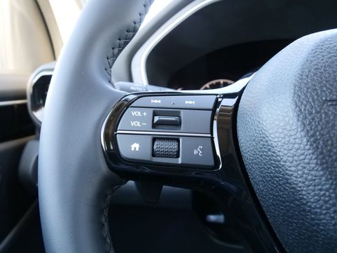 New 2025 Honda Pilot Touring image 23