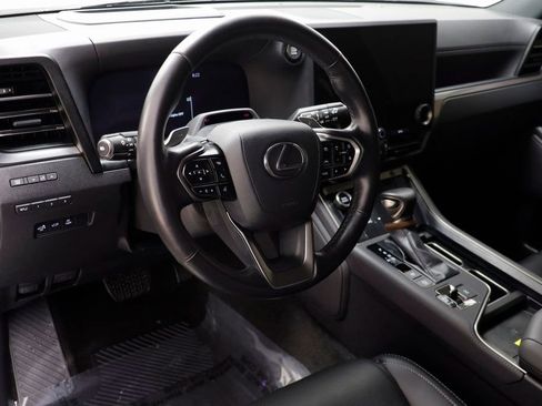 Used 2024 Lexus GX 550 w/ Accessory Package (Z1) image 6