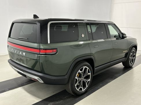 Used 2024 Rivian R1S Adventure AWD/4WD image 5
