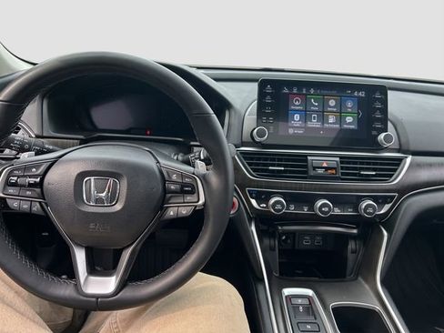 Used 2022 Honda Accord Touring image 17