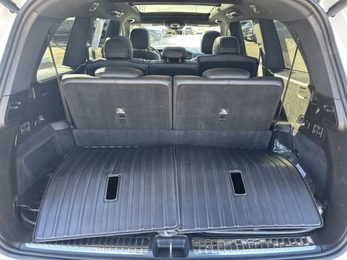 Used 2023 Mercedes-Benz GLS 450 4MATIC image 7