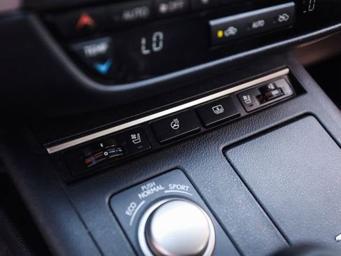 Used 2015 Lexus ES 350 w/ Luxury Package FWD image 20