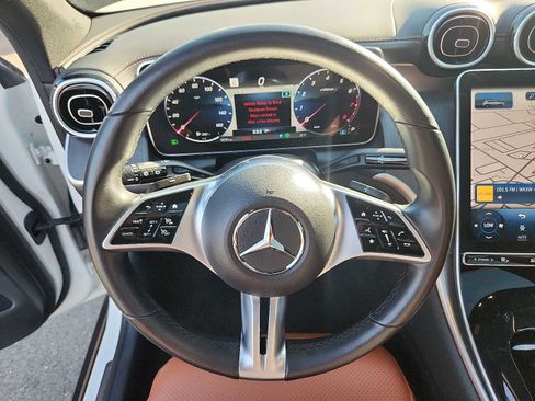 Used 2023 Mercedes-Benz GLC 300 4MATIC image 18