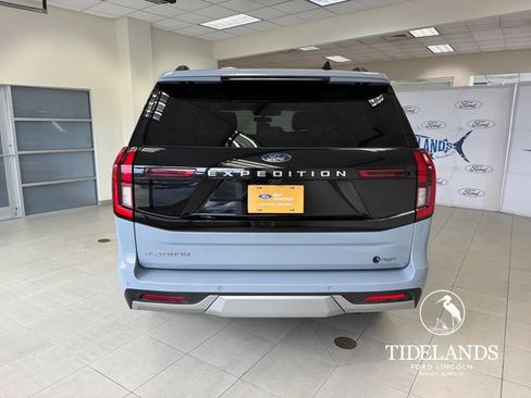 Certified 2025 Ford Expedition Platinum AWD/4WD image 7