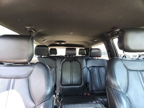 Used 2023 Jeep Wagoneer L Series II AWD/4WD image 19