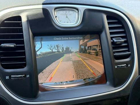 Used 2016 Chrysler 300 C RWD image 26