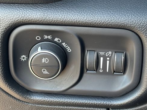 Used 2022 RAM 1500 Laramie AWD/4WD image 20
