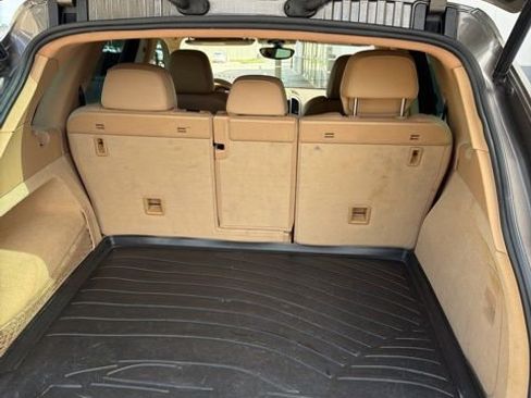 Used 2012 Porsche Cayenne image 4