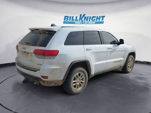 Used 2019 Jeep Grand Cherokee Laredo image 5