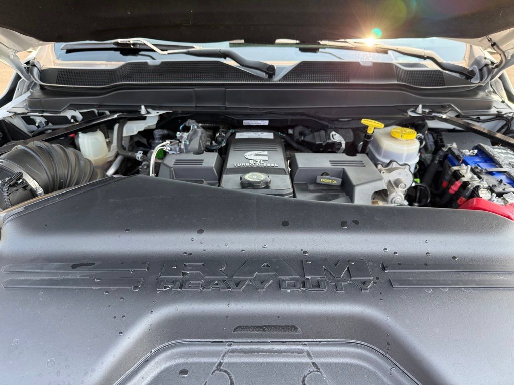 Used 2019 RAM 3500 Laramie AWD/4WD image 10
