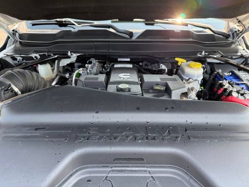 Used 2019 RAM 3500 Laramie AWD/4WD image 10