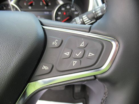 Used 2024 Chevrolet Equinox LT FWD image 24