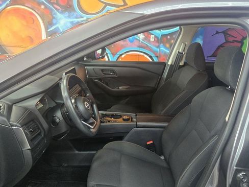 Used 2024 Nissan Rogue S AWD/4WD image 9