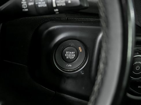 Used 2020 Jeep Wrangler Unlimited Sahara image 28