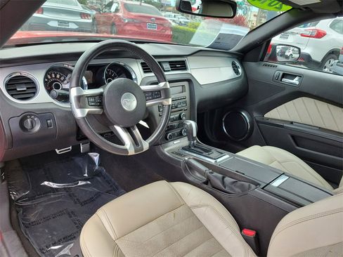 Used 2014 Ford Mustang Premium image 19
