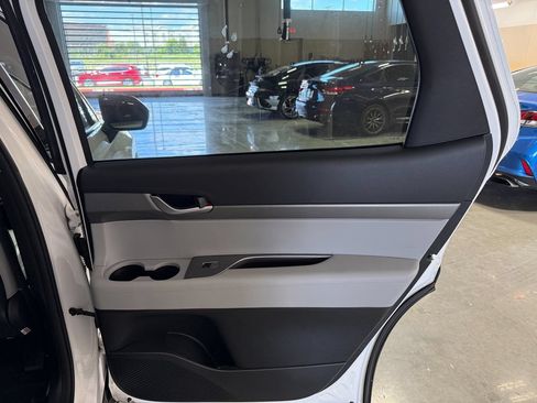 Used 2024 Hyundai Palisade SEL FWD image 32
