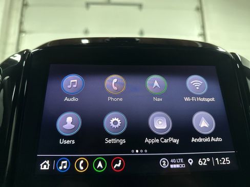 Used 2023 Chevrolet Traverse RS image 26