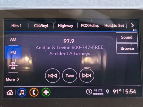 Used 2024 Chevrolet Equinox LT FWD image 18