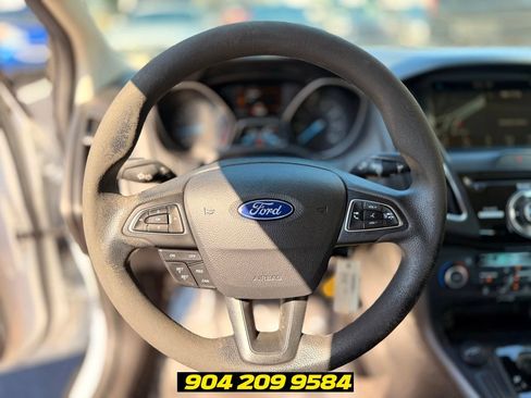 Used 2018 Ford Focus SEL FWD image 19