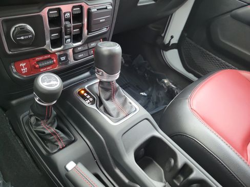 Used 2023 Jeep Wrangler Unlimited Rubicon 4xe image 20