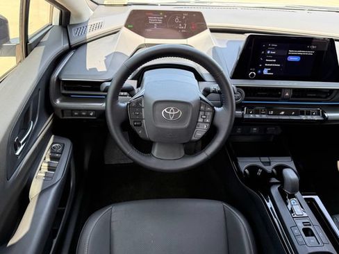 Used 2026 Toyota Prius FWD image 21
