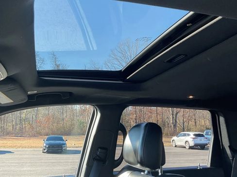 Used 2018 Jeep Grand Cherokee Limited image 40