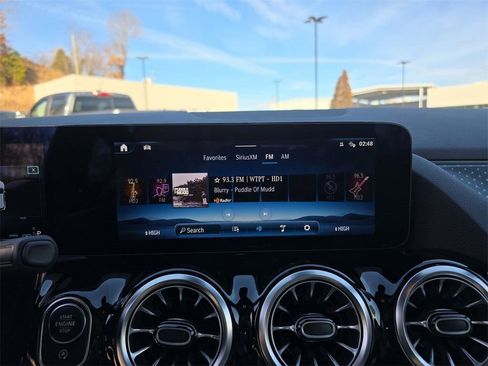 Used 2025 Mercedes-Benz GLA 250 4MATIC image 26