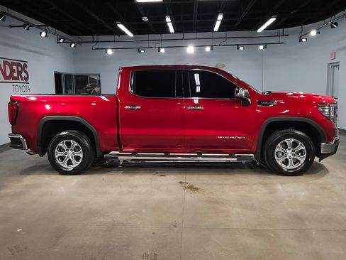 Used 2024 GMC Sierra 1500 SLT w/ SLT Convenience Package image 8