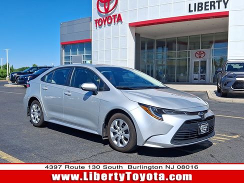 Used 2026 Toyota Corolla LE FWD image 1