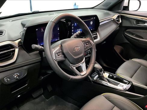 Used 2025 Chevrolet TrailBlazer ACTIV w/ Driver Confidence Package image 12