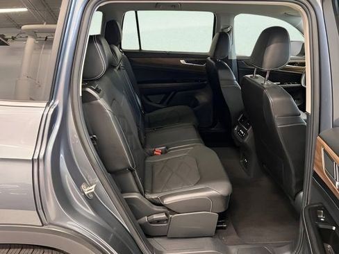 Used 2024 Volkswagen Atlas SE AWD/4WD image 12