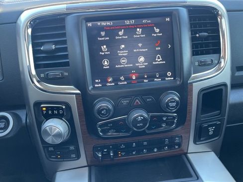 Used 2018 RAM 1500 Laramie image 25