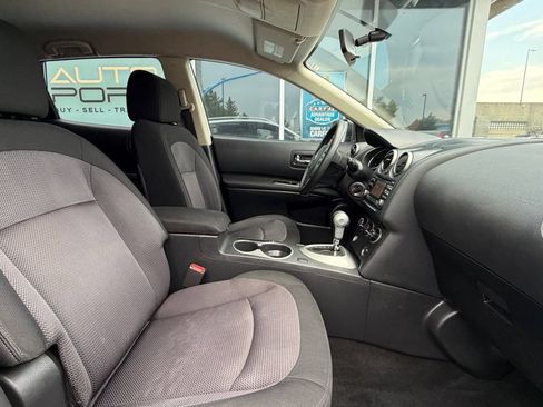 Used 2012 Nissan Rogue SV AWD/4WD image 12