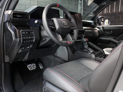Used 2025 Toyota Tacoma TRD Pro image 42